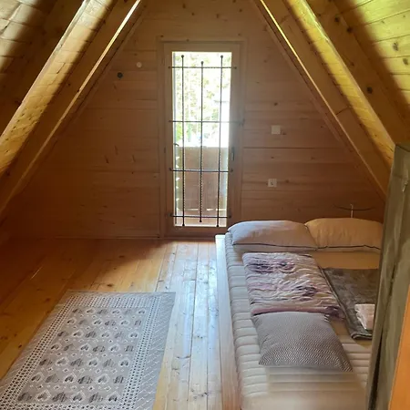 Chalet Drvena Kucica